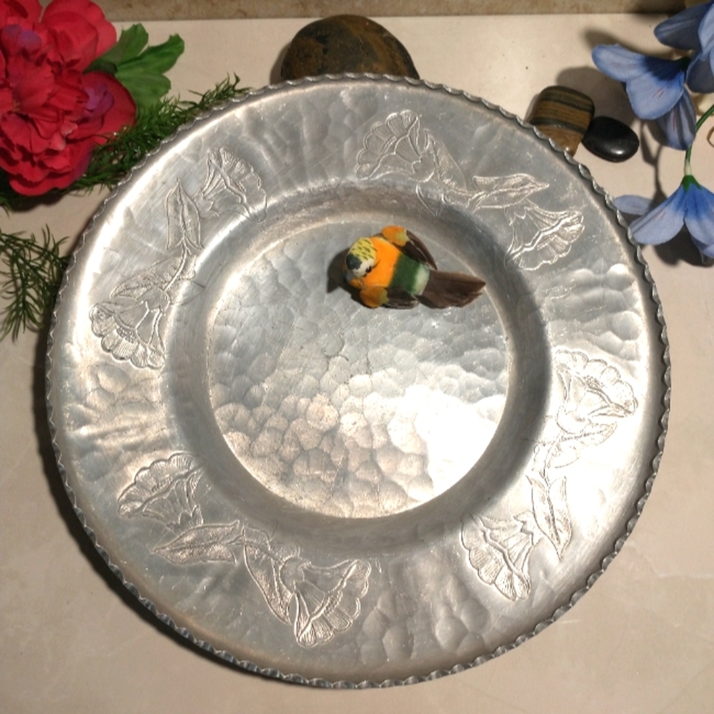 FARBERWARE HAND WROUGHT ALUMINUM FLORAL TRAY/PLATE ENGRAVED FLOWERS